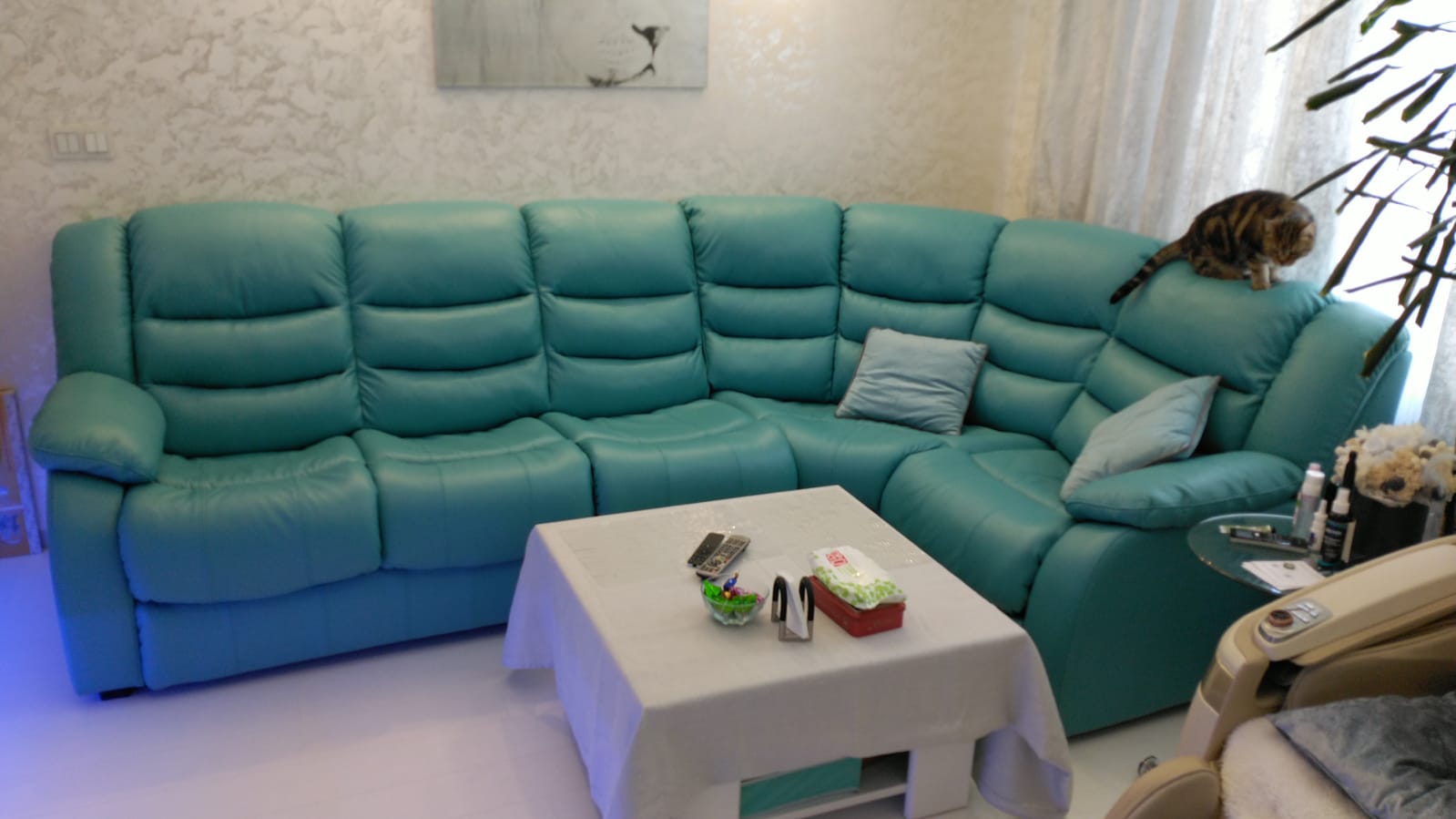 Перетяжка дивана на дому. Котельники