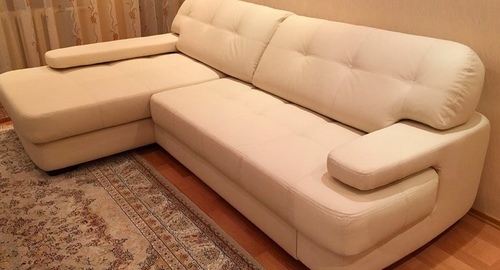 Обивка углового дивана.  Котельники